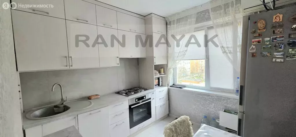 2-комнатная квартира: Майкоп, улица 12 Марта, 150 (52.5 м) - Фото 1