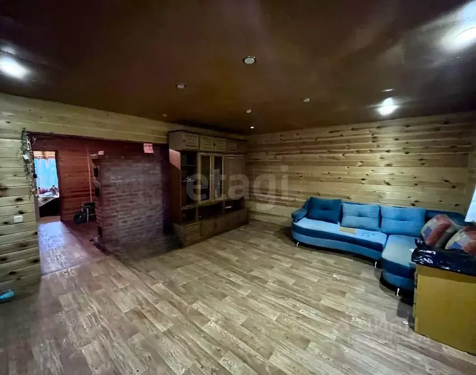 Дом в Ленинградская область, Киришский район, Глажевское с/пос, пос. ... - Фото 1