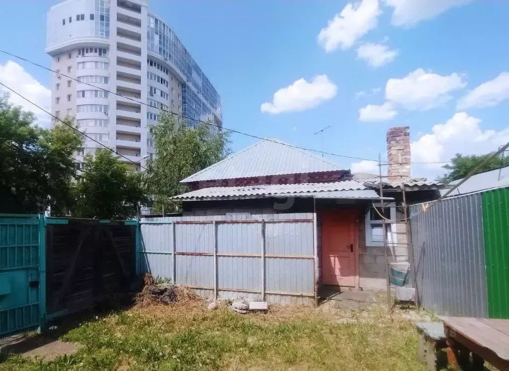 Дом в Омская область, Омск Учебная ул. (54 м) - Фото 0