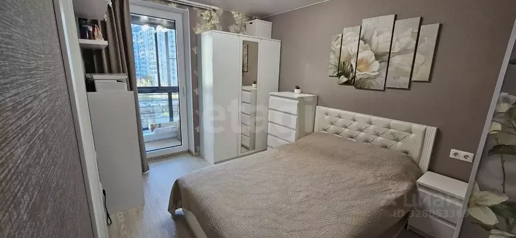 3-к кв. Тюменская область, Тюмень ул. 50 лет Октября, 57Б (82.6 м) - Фото 1