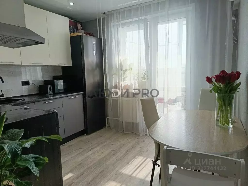 1-к кв. Кировская область, Киров ул. Мостовицкая, 1 (33.1 м) - Фото 1