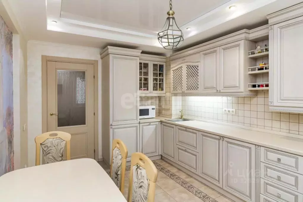 3-к кв. Тюменская область, Тюмень ул. Прокопия Артамонова, 5 (74.6 м) - Фото 2