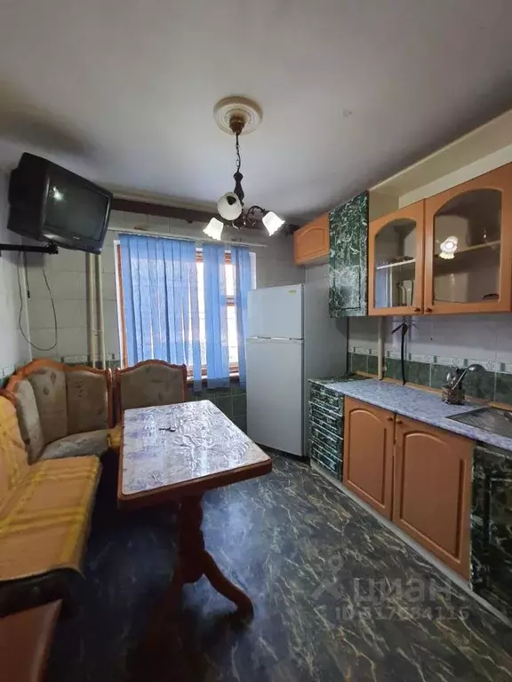 3-к кв. Омская область, Омск 6-й мкр, бул. Заречный, 2А (63.0 м) - Фото 1