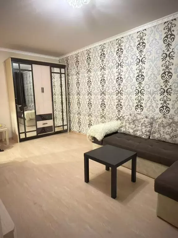 1-к. квартира, 39 м, 2/9 эт. - Фото 1