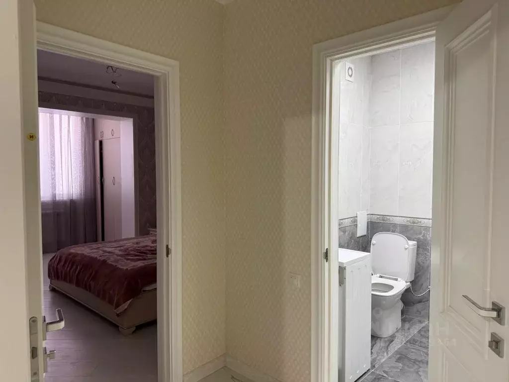 1-к кв. Дагестан, Каспийск ул. Зейнудина Батманова, 14 (50.0 м) - Фото 1