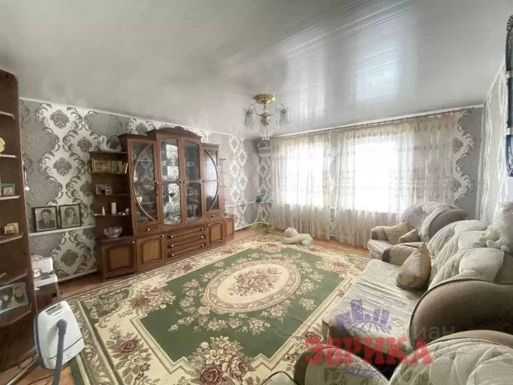 Дом в Краснодарский край, Крымск Лунная ул., 10 (210 м) - Фото 1