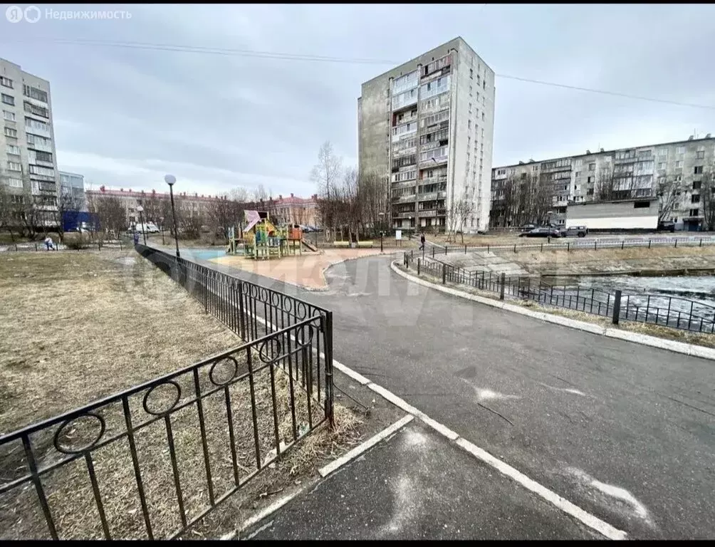 2-комнатная квартира: Мурманск, проспект Кирова, 23 (53 м) - Фото 2