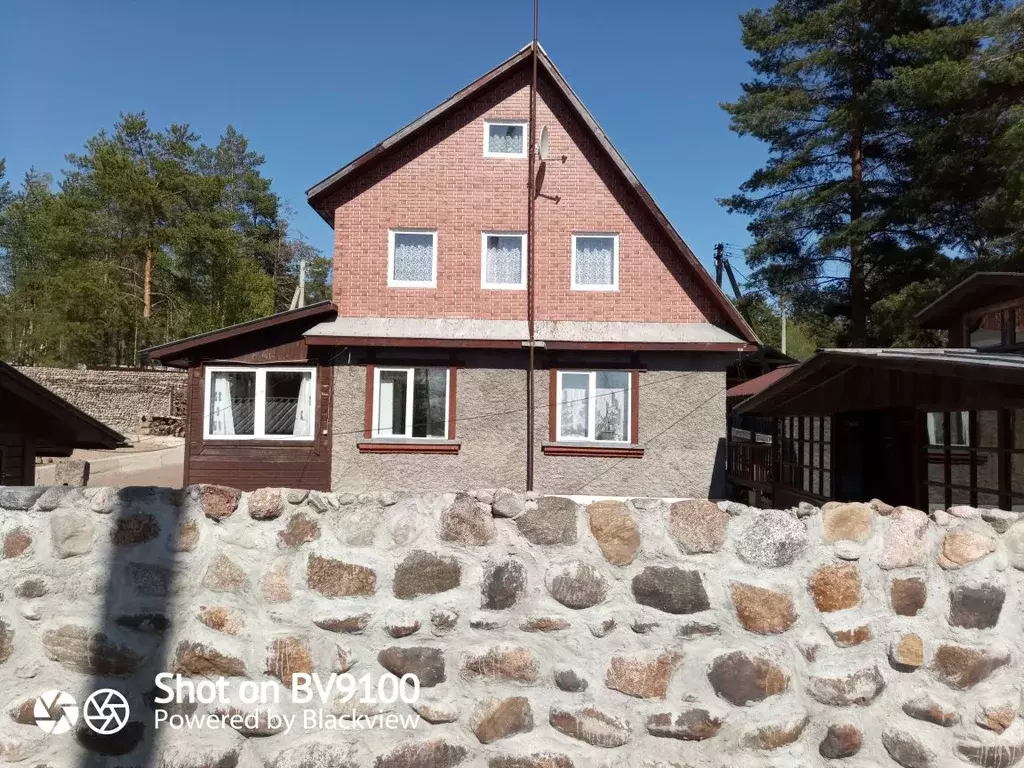 Дом в Ленинградская область, Приозерский район, Петровское с/пос, д. ... - Фото 1