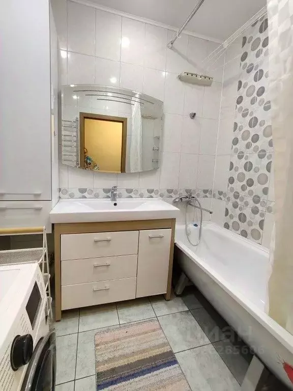 2-к кв. Свердловская область, Екатеринбург ул. Авиаторов, 1А (59.3 м) - Фото 1