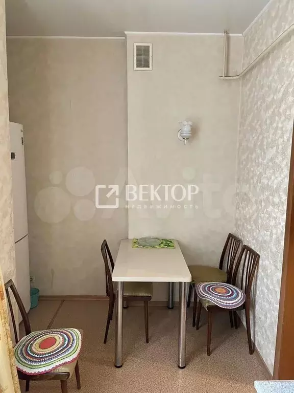3-к. квартира, 65 м, 1/3 эт. - Фото 1