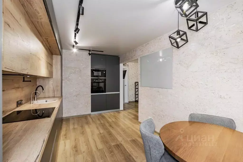 3-к кв. Свердловская область, Екатеринбург ул. Вилонова, 22А (83.0 м) - Фото 2