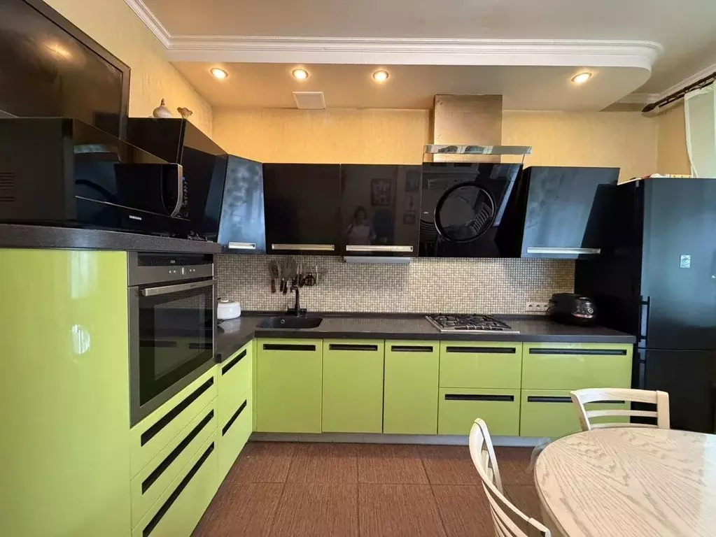 4-к кв. Московская область, Домодедово Барыбино мкр, ул. Южная, 17 ... - Фото 1