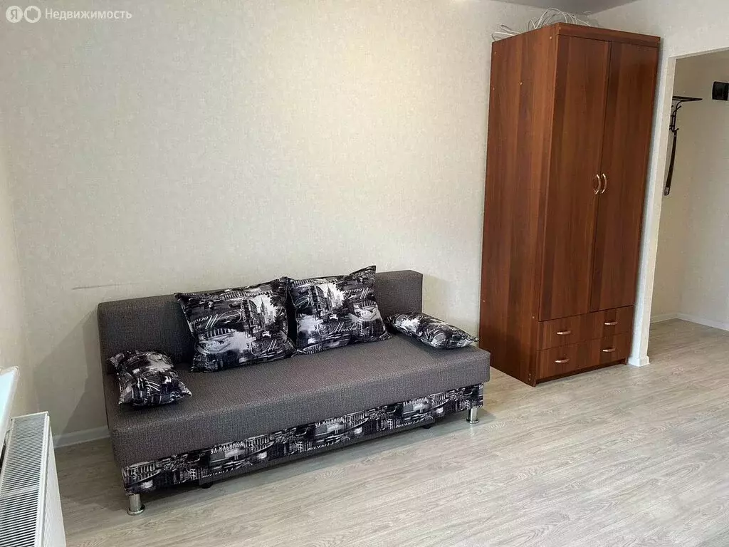 Квартира-студия: Набережные Челны, улица Раскольникова, 11 (22.1 м) - Фото 0
