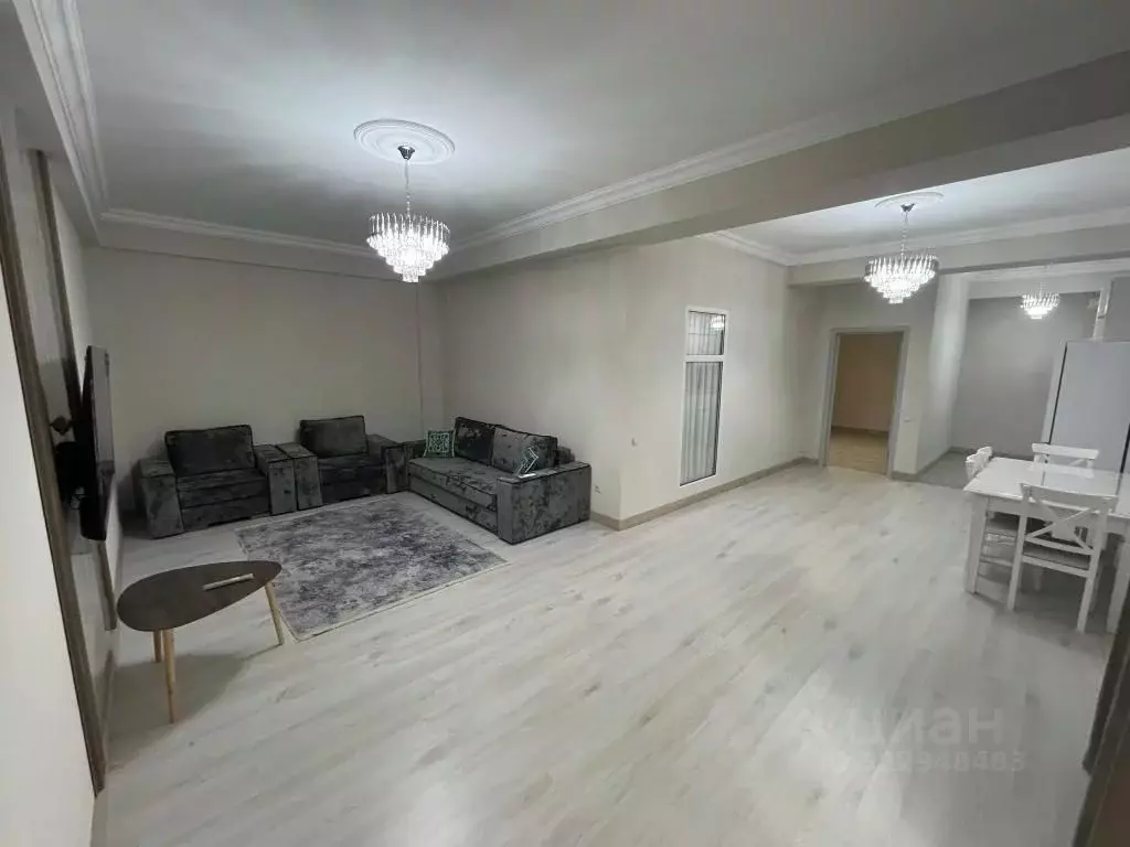 2-к кв. Дагестан, Махачкала ул. Кадарская, 40 (76.0 м) - Фото 1