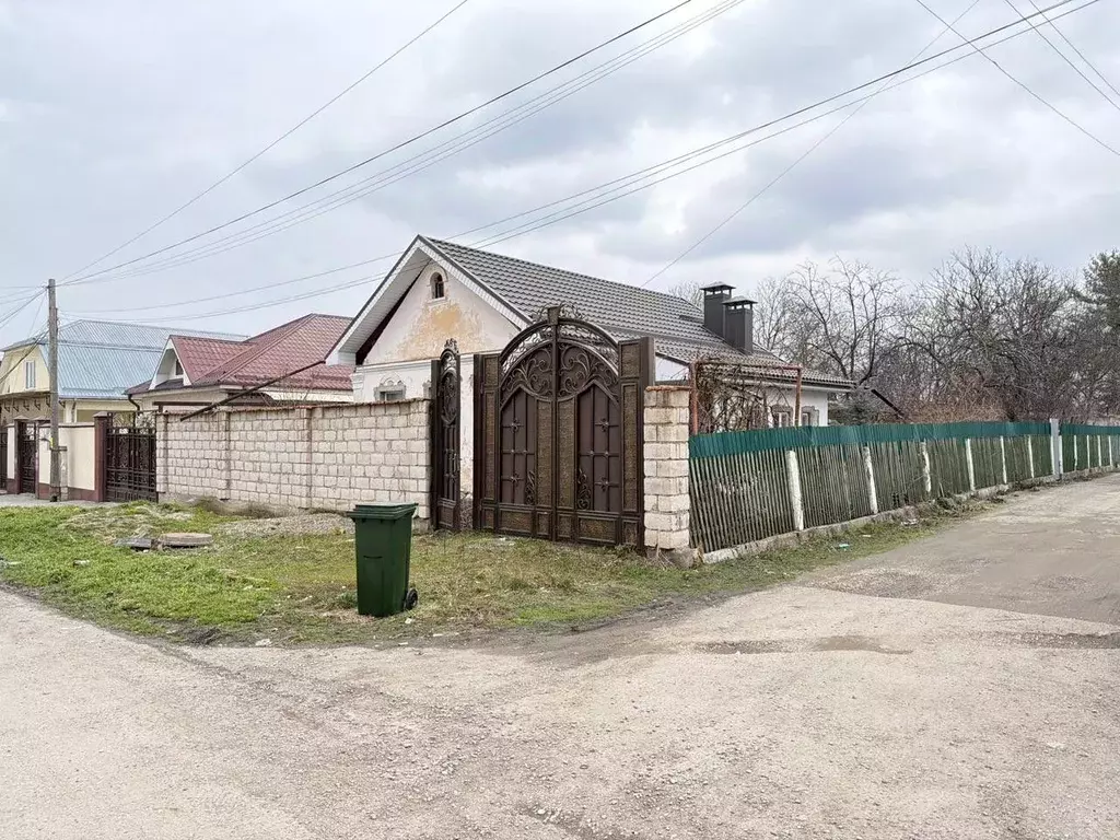 Дом в Кабардино-Балкария, Нальчик Краснопартизанская ул., 62 (56 м) - Фото 1