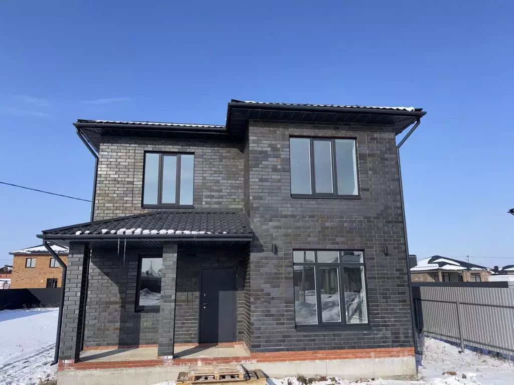 Коттедж в Татарстан, Лаишевский район, с. Сокуры ул. Дубовая (150 м) - Фото 1