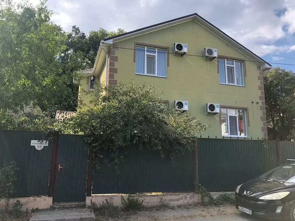 Дом в Сукко, улица Строителей (283 м) - Фото 1