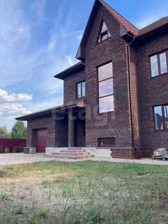 Дом в Брянская область, Жуковка ул. Мальцева (358 м) - Фото 0