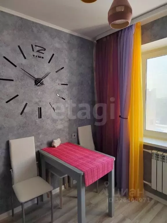 1-к кв. Тюменская область, Тобольск 10-й мкр, 74 (40.2 м) - Фото 1