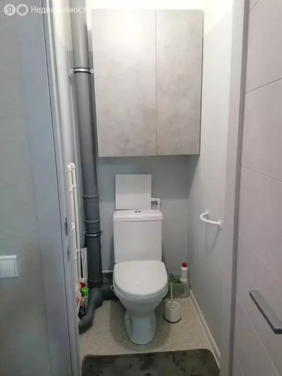 3-комнатная квартира: Великий Новгород, Державинский район, улица ... - Фото 1