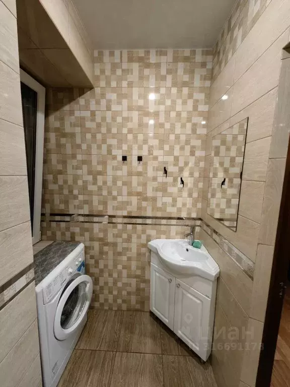 1-к кв. Адыгея, Майкоп ул. Ворошилова, 76 (30.0 м) - Фото 0