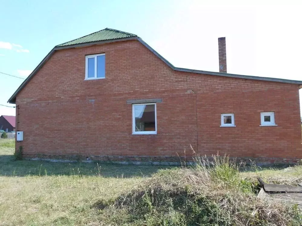 Дом в Омская область, с. Азово ул. Дорожная, 3 (131 м) - Фото 2