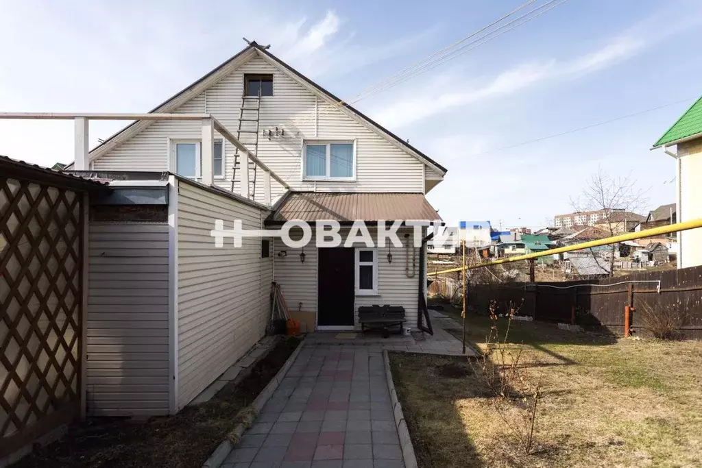 Дом в Новосибирская область, Новосибирск ул. Короленко, 244Б (304 м) - Фото 1