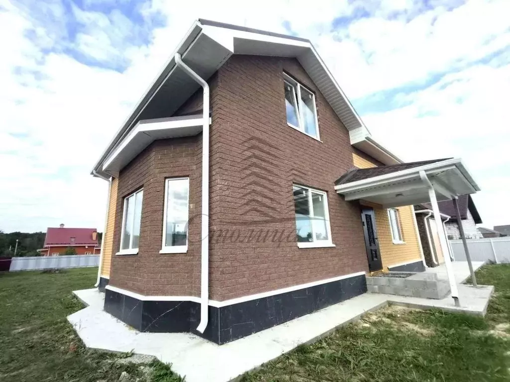 Коттедж в Белгородская область, Старый Оскол ул. Майская (150 м) - Фото 1