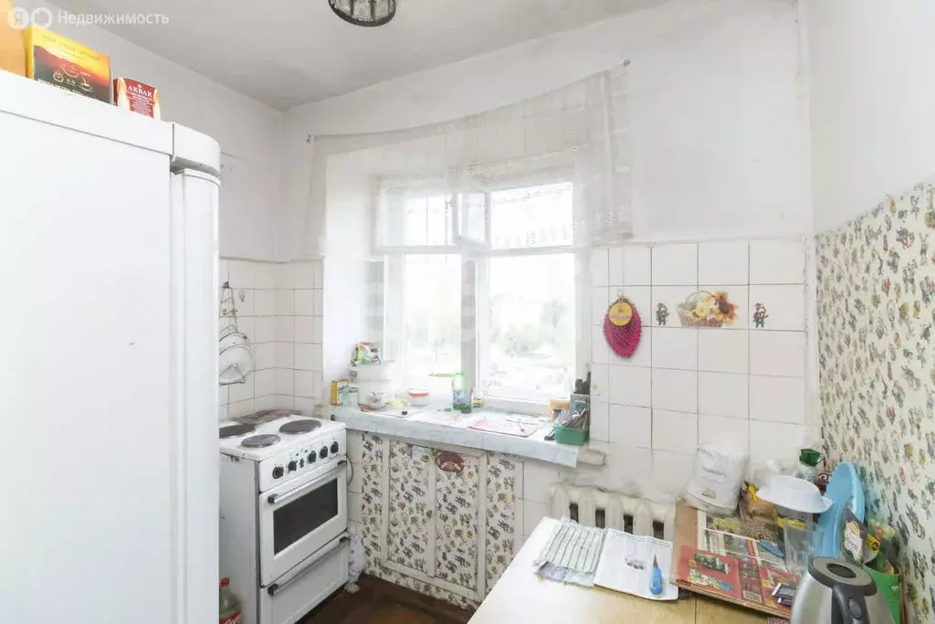 2-комнатная квартира: Тюмень, улица Александра Матросова, 27 (46 м) - Фото 2