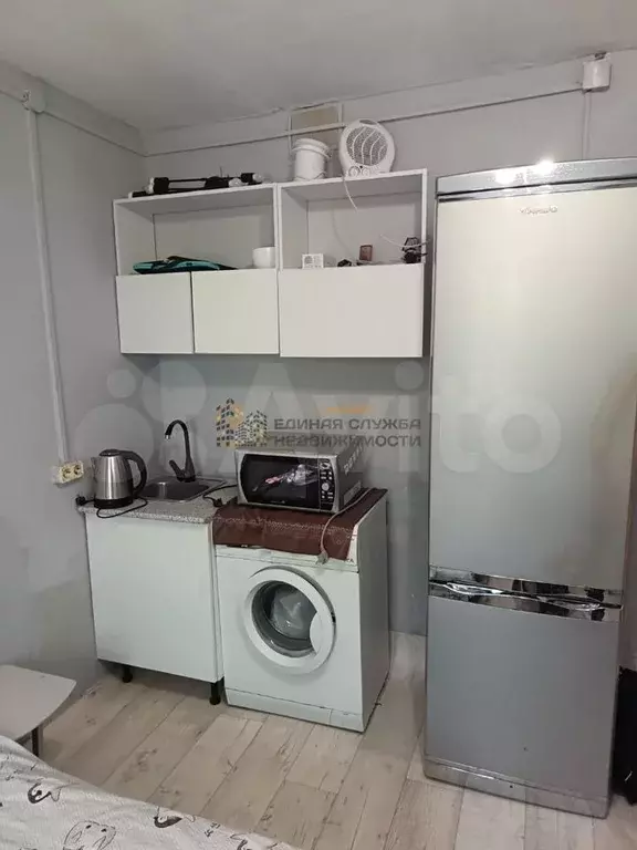 Комната 10 м в 1-к., 1/9 эт. - Фото 0
