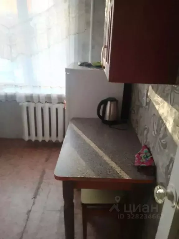 Комната Омская область, Омск ул. 75-й Гвардейской Бригады, 2 (14.0 м) - Фото 2