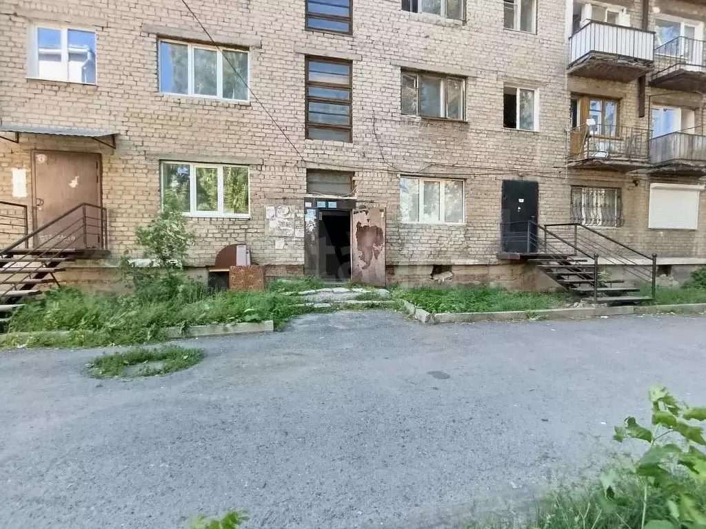 Комната 8,5 м в 1-к., 2/4 эт. - Фото 1