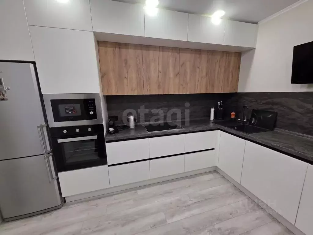 2-к кв. Липецкая область, Липецк ул. И.В. Свиридова, 20к3 (76.2 м) - Фото 2