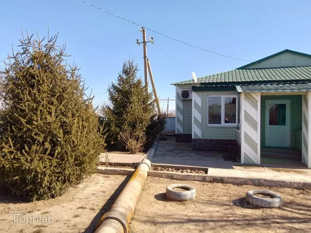 Дом в Астраханская область, Икрянинский район, с. Житное ул. Чкалова, ... - Фото 2