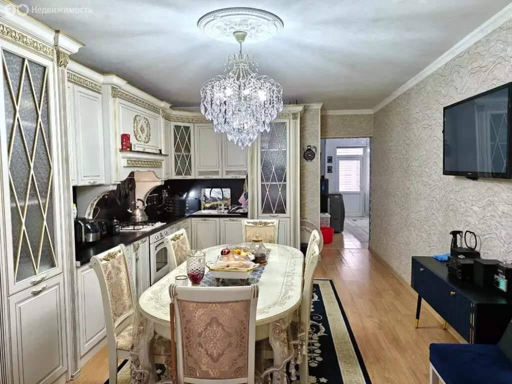 Дом в посёлок городского типа Семендер, проспект Казбекова (200 м) - Фото 2