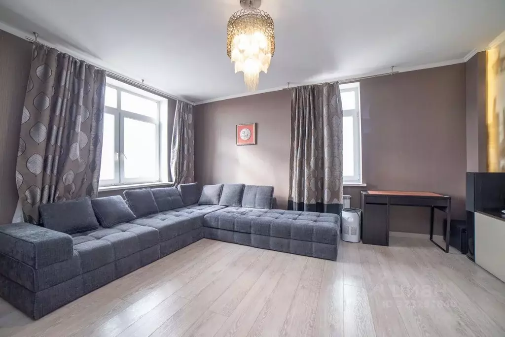 2-к кв. Свердловская область, Екатеринбург ул. Вилонова, 8 (65.0 м) - Фото 0