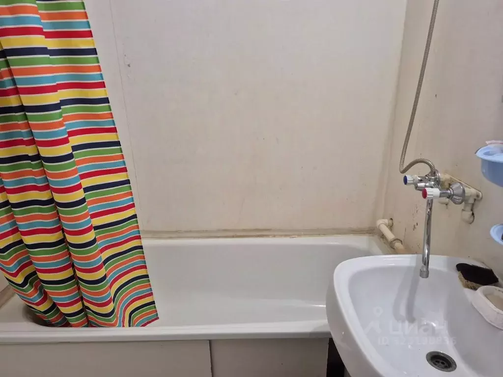 Комната Москва Синявинская ул., 11к16 (11.0 м) - Фото 2