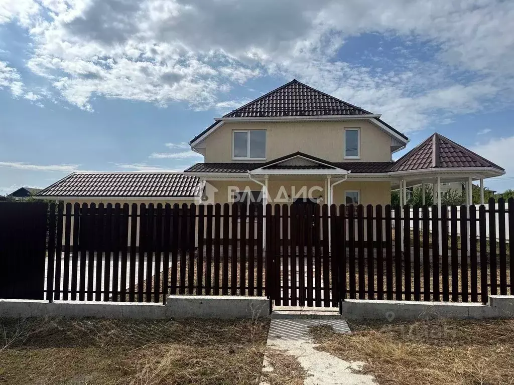 Дом в Белгородская область, Старый Оскол ул. Художественная, 49 (213 ... - Фото 1