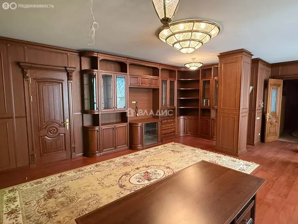 7-комнатная квартира: Белгород, улица Костюкова, 36Б (272 м) - Фото 0