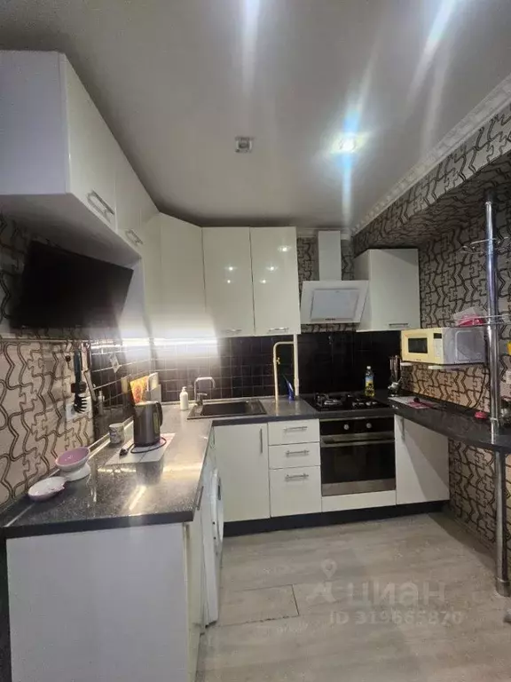 3-к кв. Москва Чертановская ул., 30К2 (65.0 м) - Фото 0