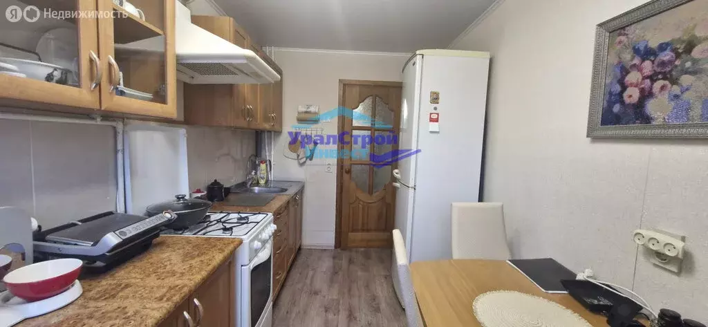 2-комнатная квартира: Октябрьский, 34-й микрорайон, 7 (50.8 м) - Фото 1