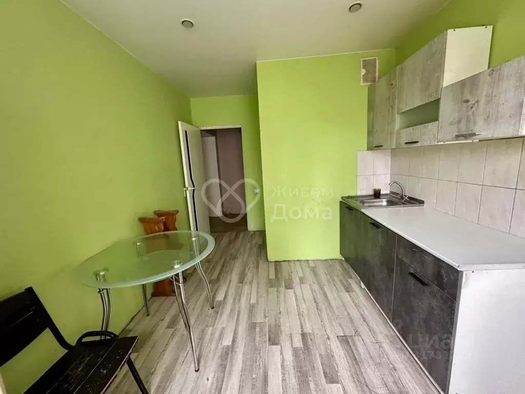 4-к кв. Волгоградская область, Волгоград ул. Репина, 15 (78.0 м) - Фото 0