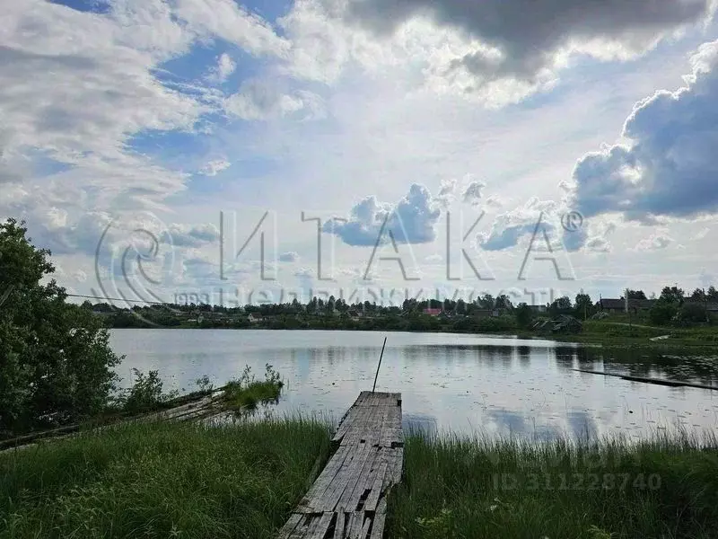 Дом в Ленинградская область, Подпорожское городское поселение, с. ... - Фото 0