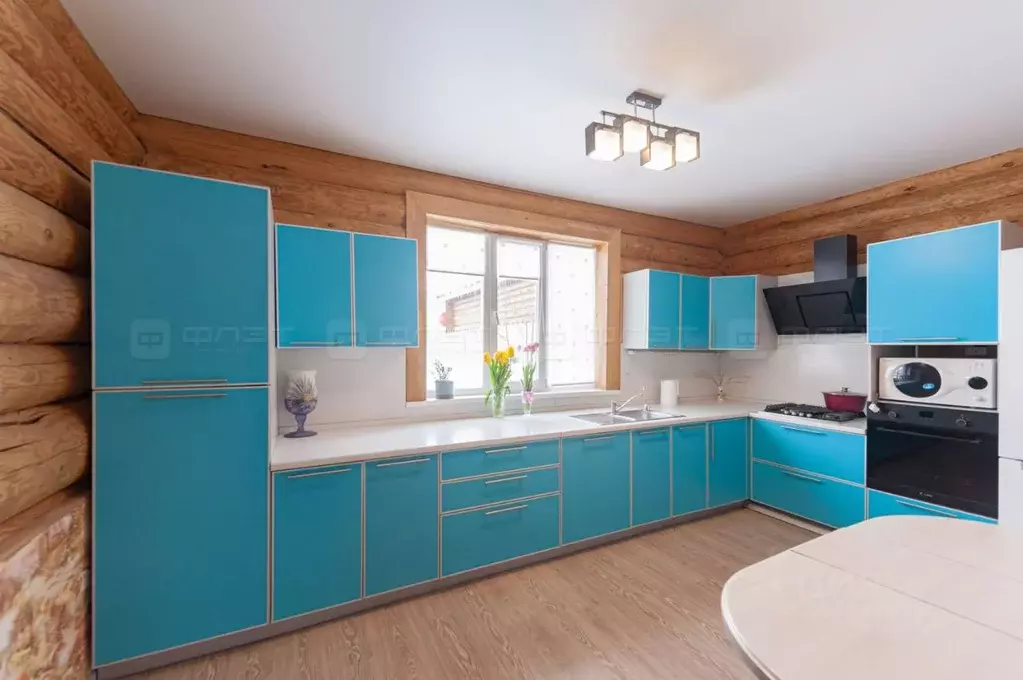 Дом в Татарстан, Лаишевский район, Никольское с/пос, с. Никольское ул. ... - Фото 1