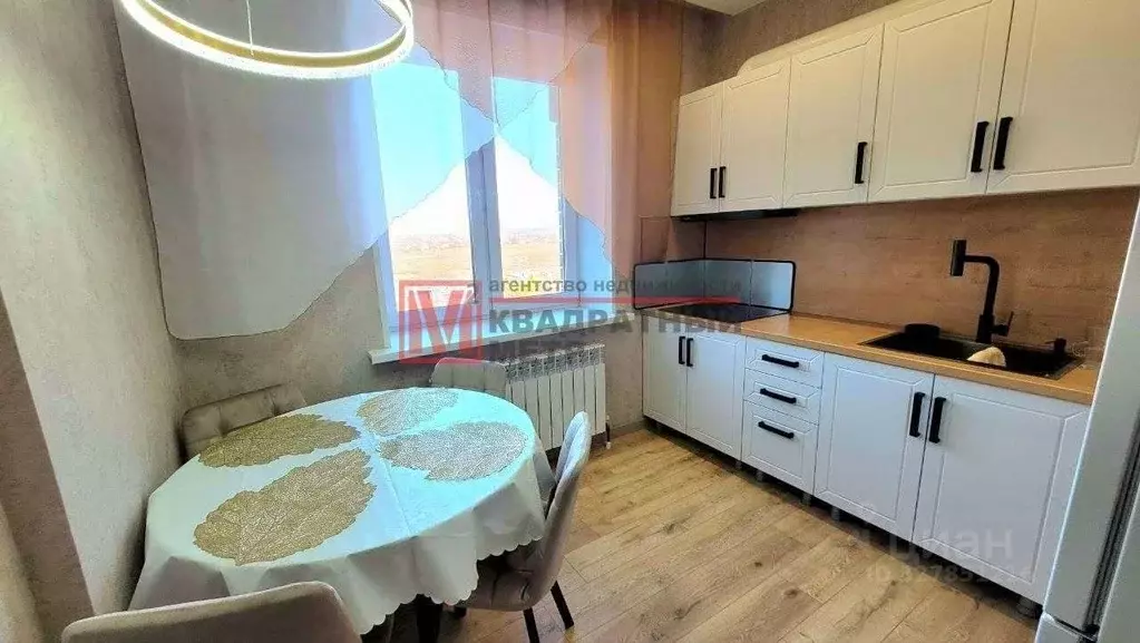 2-к кв. Белгородская область, Старый Оскол Центральный мкр, 4А (60.0 ... - Фото 2