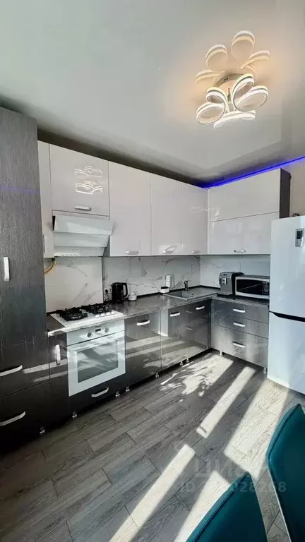 1-к кв. Крым, Симферополь ул. Батурина, 213 (40.0 м) - Фото 2