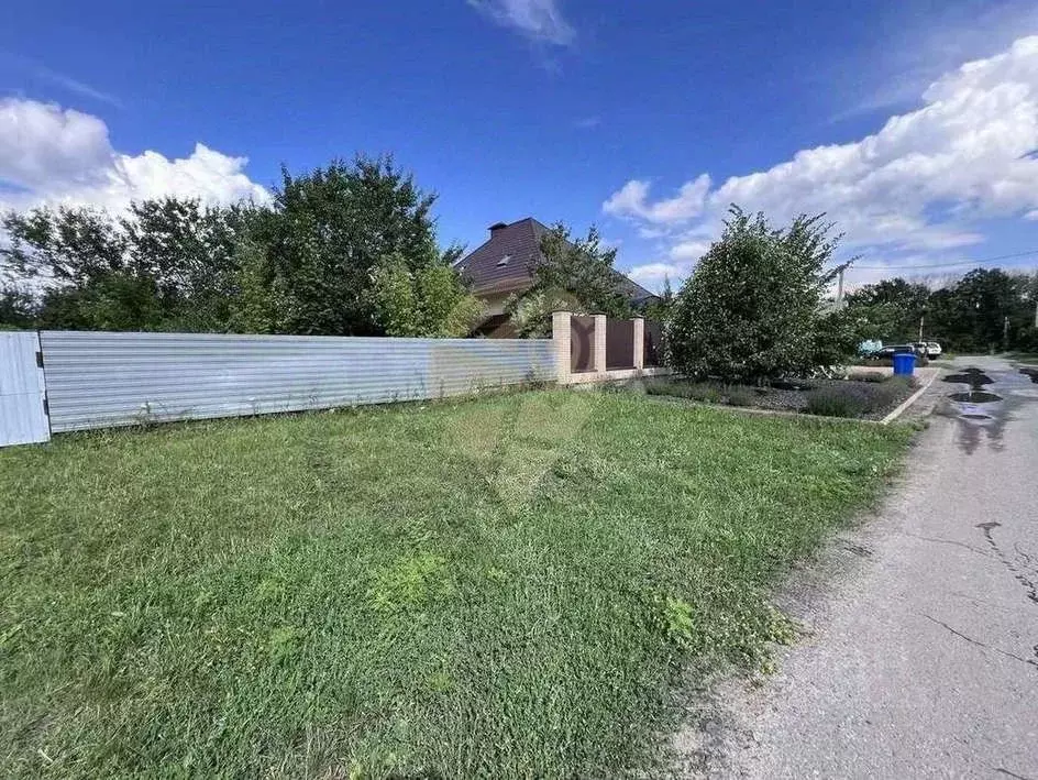 Участок в Белгородская область, Старый Оскол Радостная ул. (12.3 сот.) - Фото 0