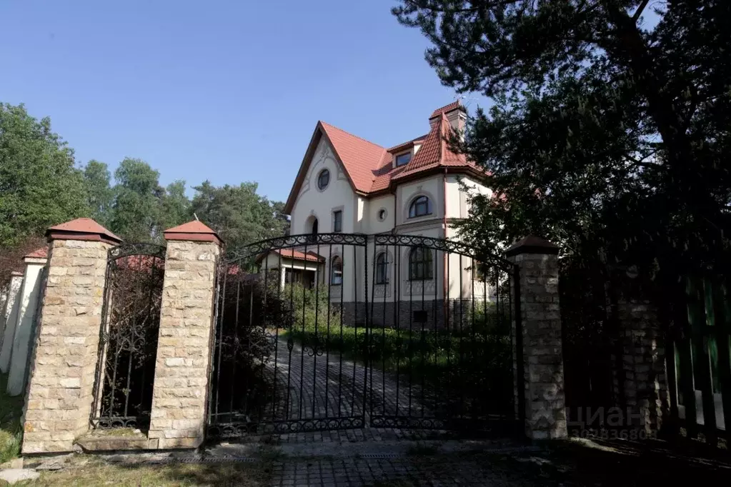 Дом в Ленинградская область, Всеволожский район, Бугровское городское ... - Фото 1