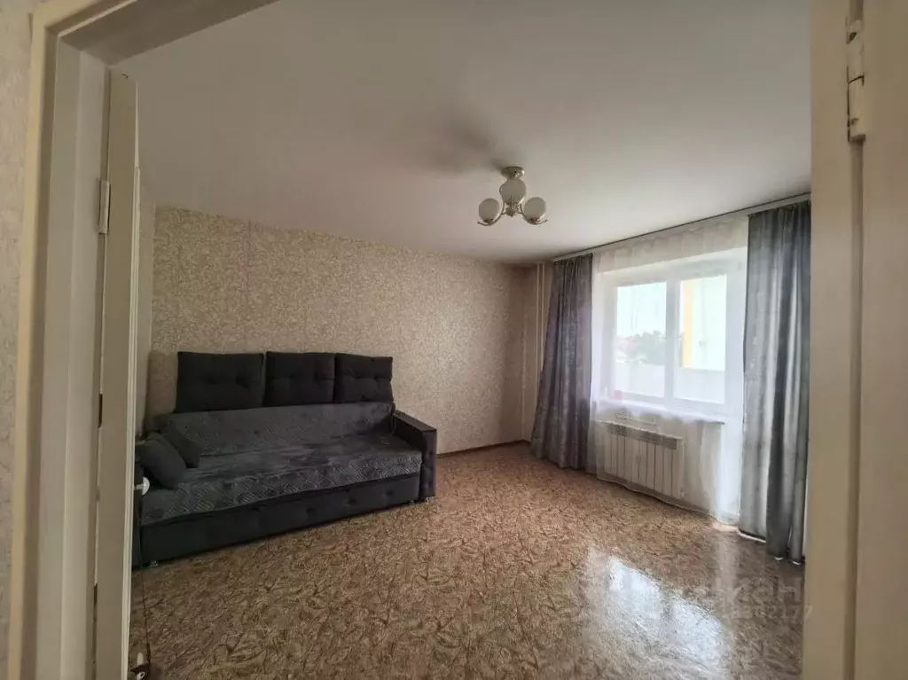 1-к кв. Омская область, Омск Осоавиахимовская ул., 183к1 (40.4 м) - Фото 0