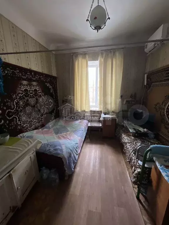 Комната 10,9 м в 3-к., 1/2 эт. - Фото 0